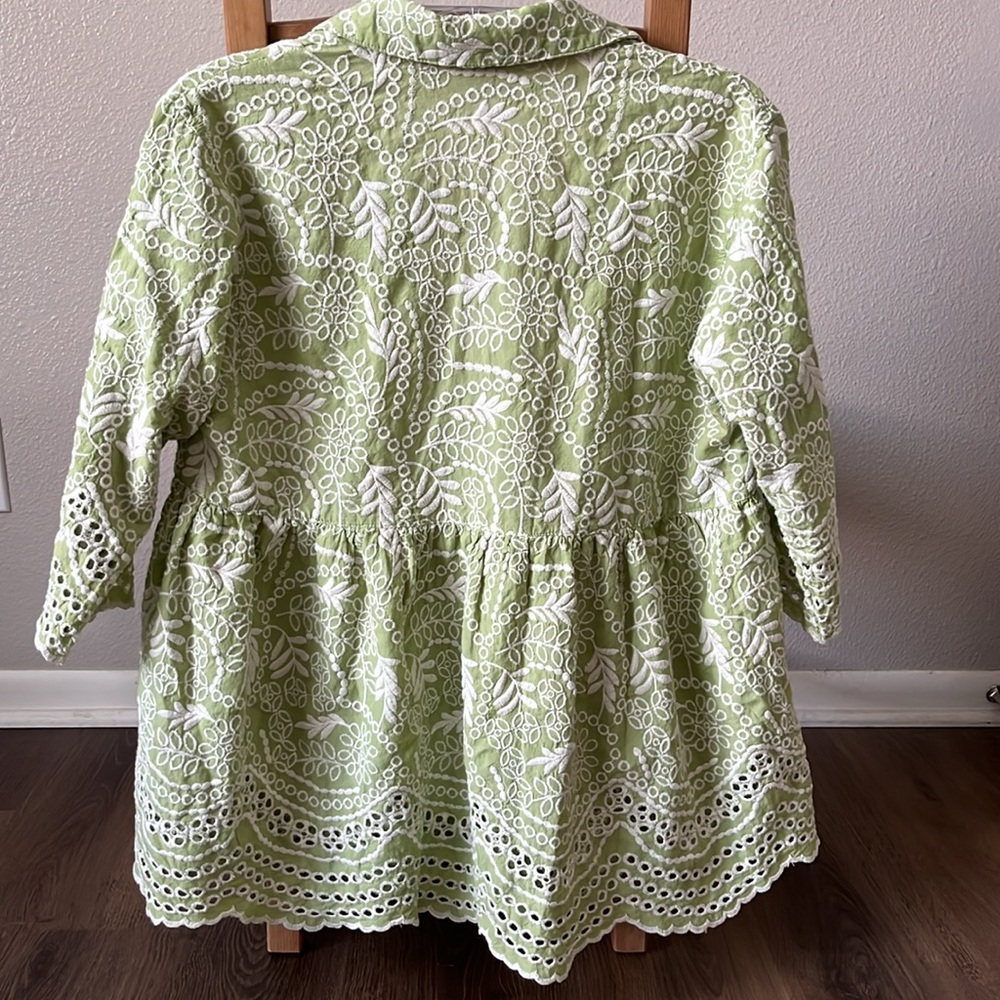 Ivy Jane Green and White Embroidered Blouse - Picture 2 of 6